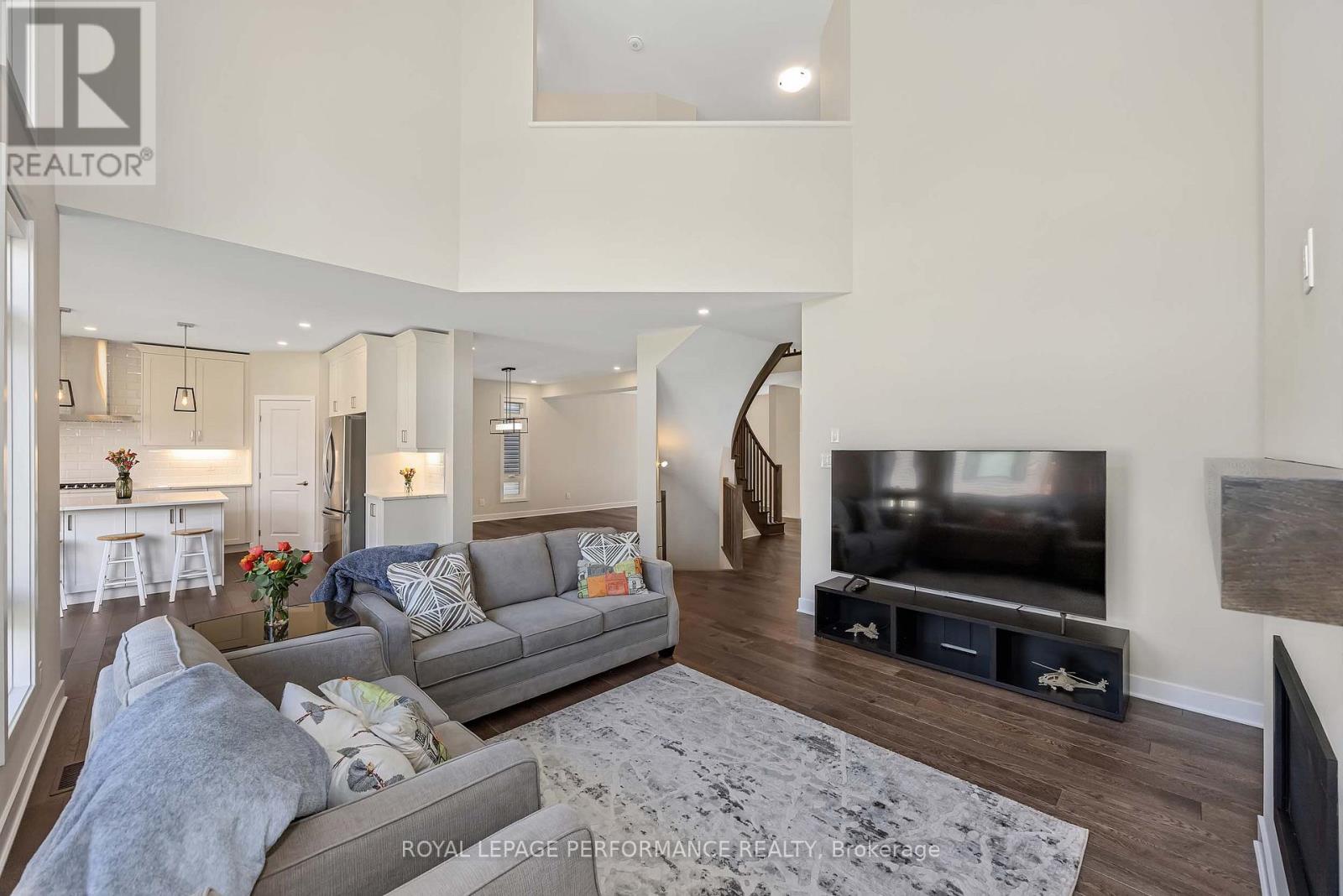 414 Longworth Avenue Property Photo 10