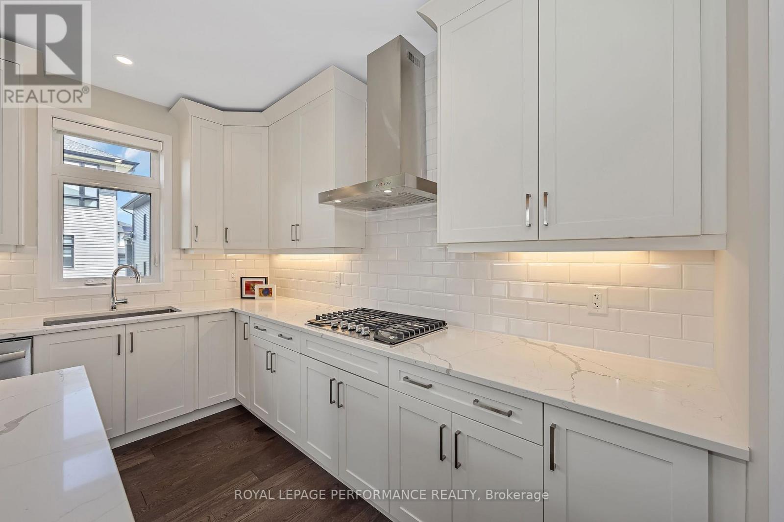 414 Longworth Avenue Property Photo 12