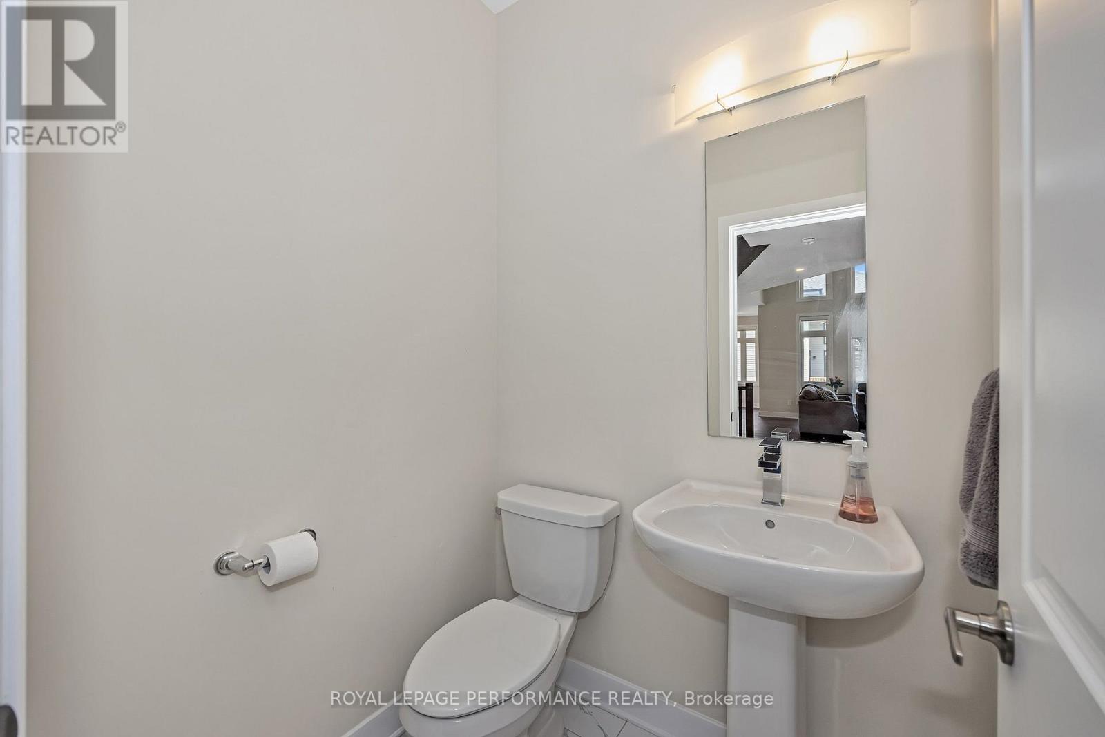 414 Longworth Avenue Property Photo 18