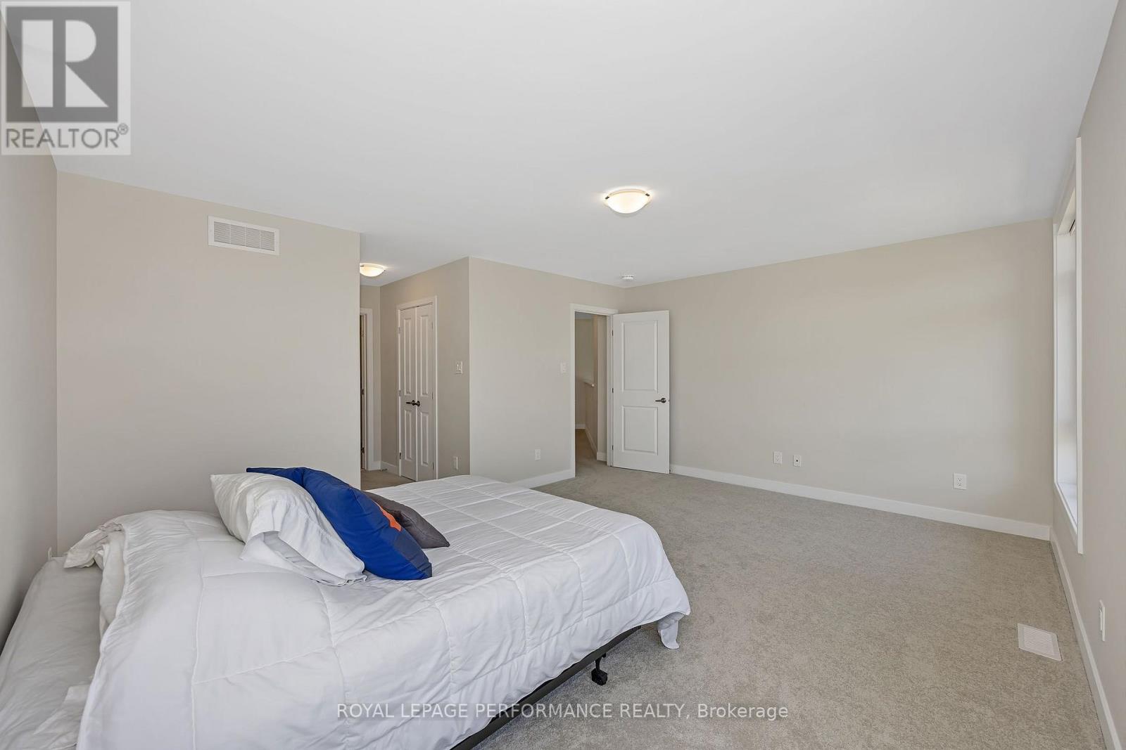 414 Longworth Avenue Property Photo 23