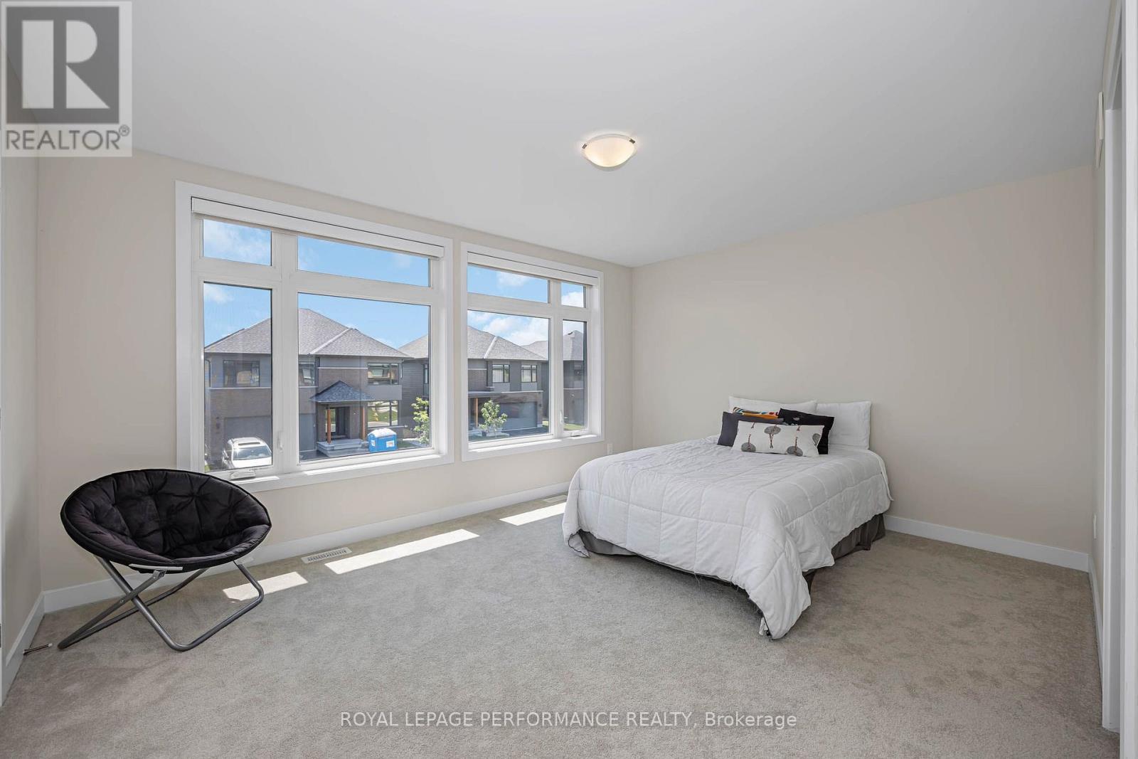 414 Longworth Avenue Property Photo 29