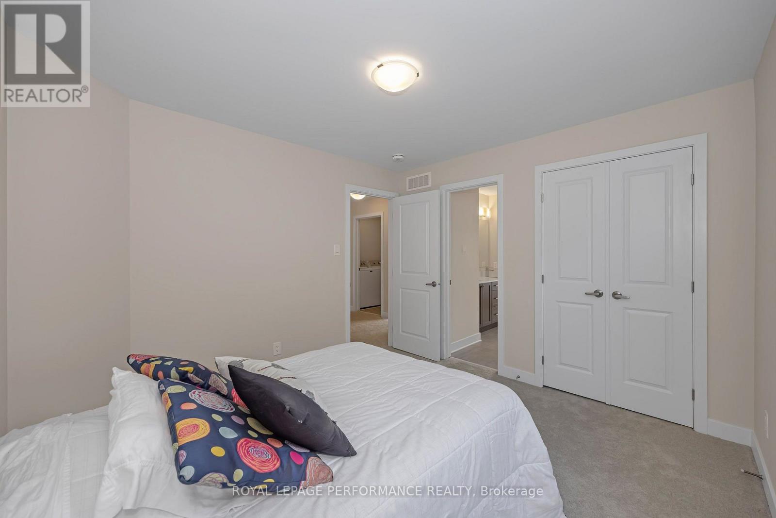 414 Longworth Avenue Property Photo 31