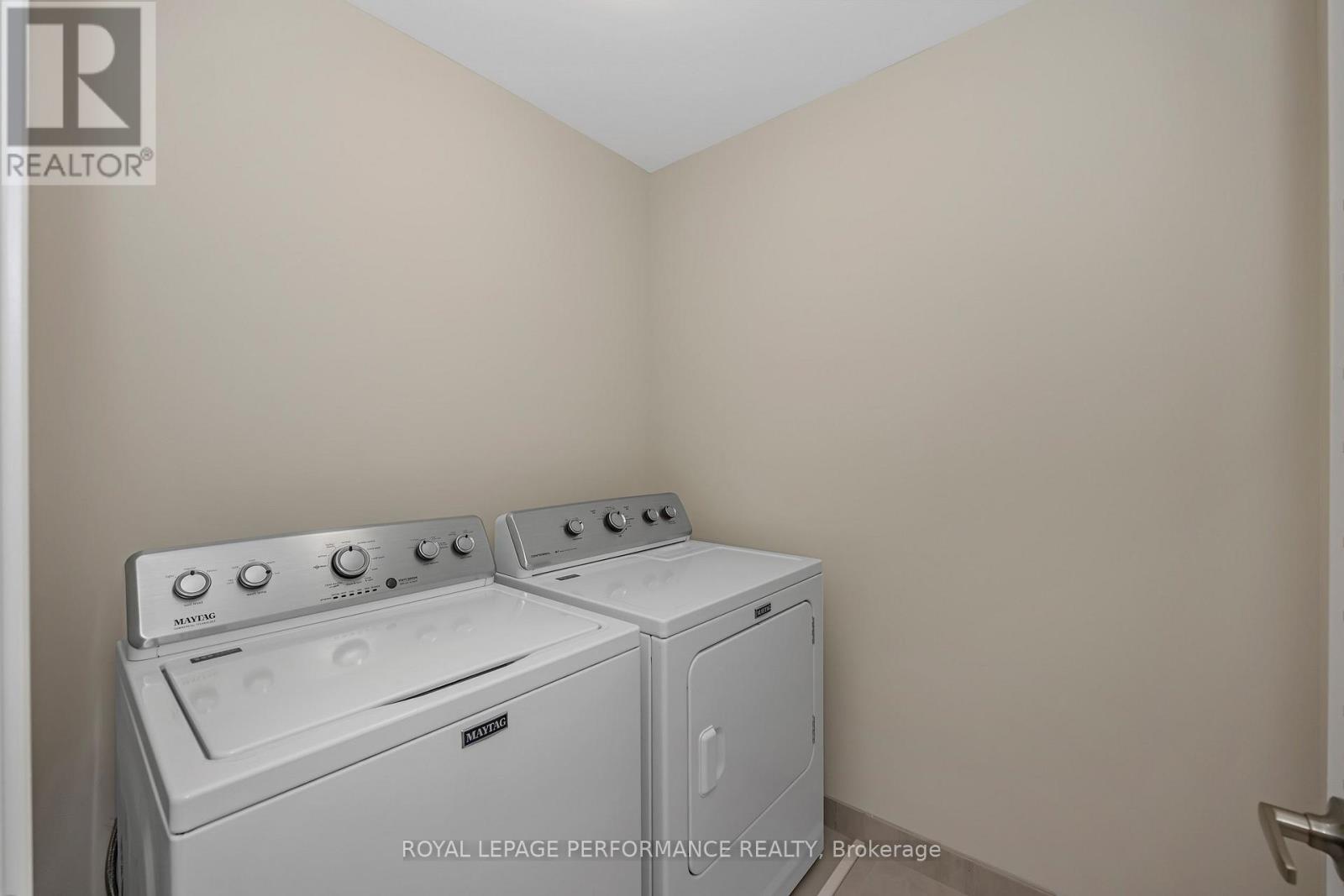 414 Longworth Avenue Property Photo 34