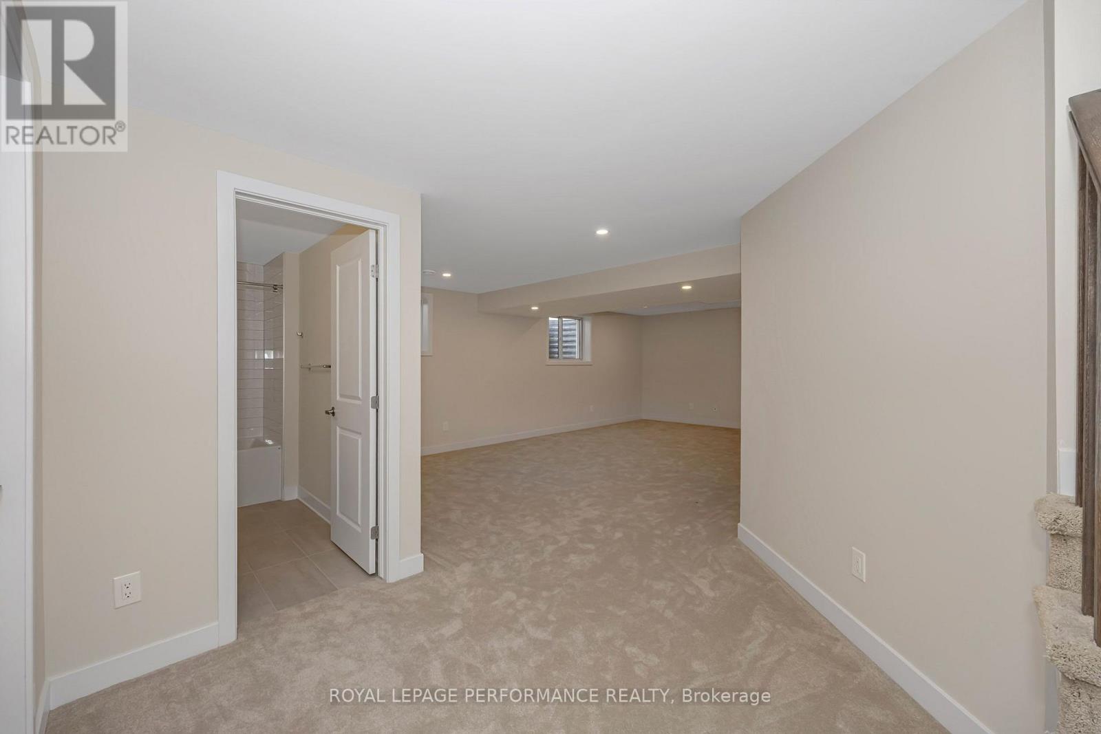 414 Longworth Avenue Property Photo 37