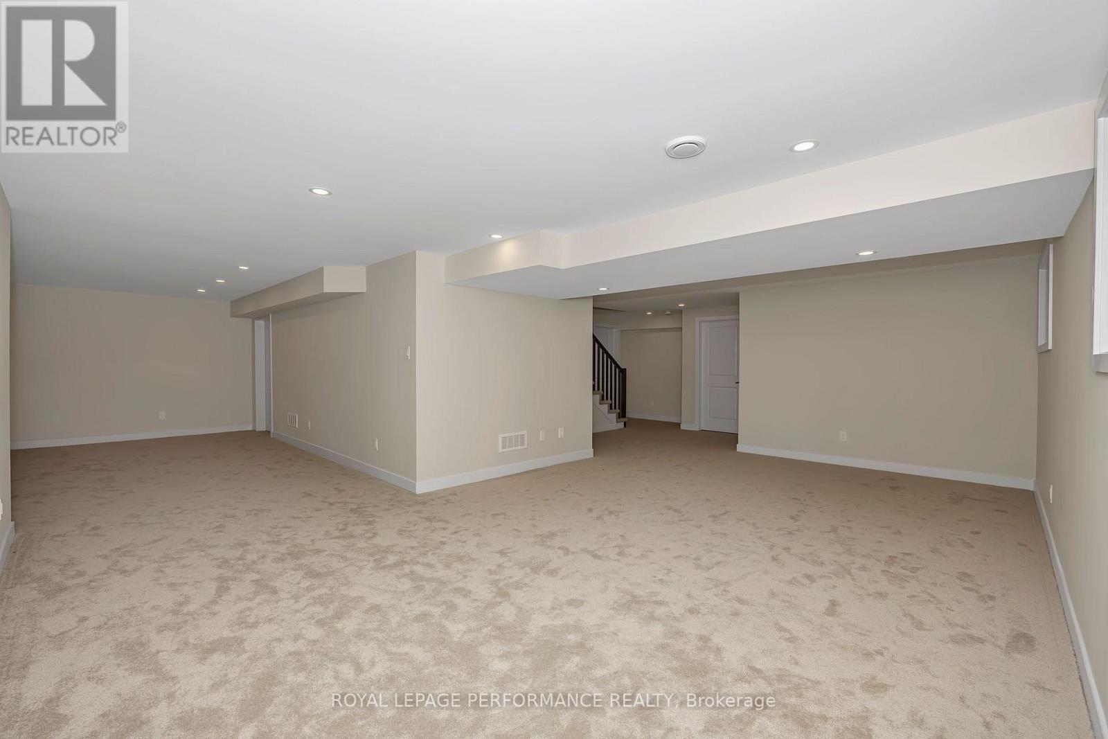 414 Longworth Avenue Property Photo 40