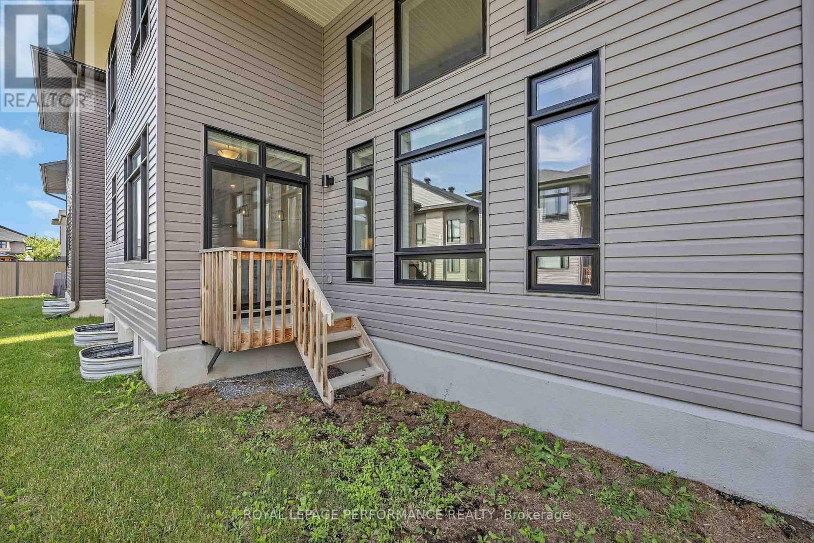 414 Longworth Avenue Property Photo 44