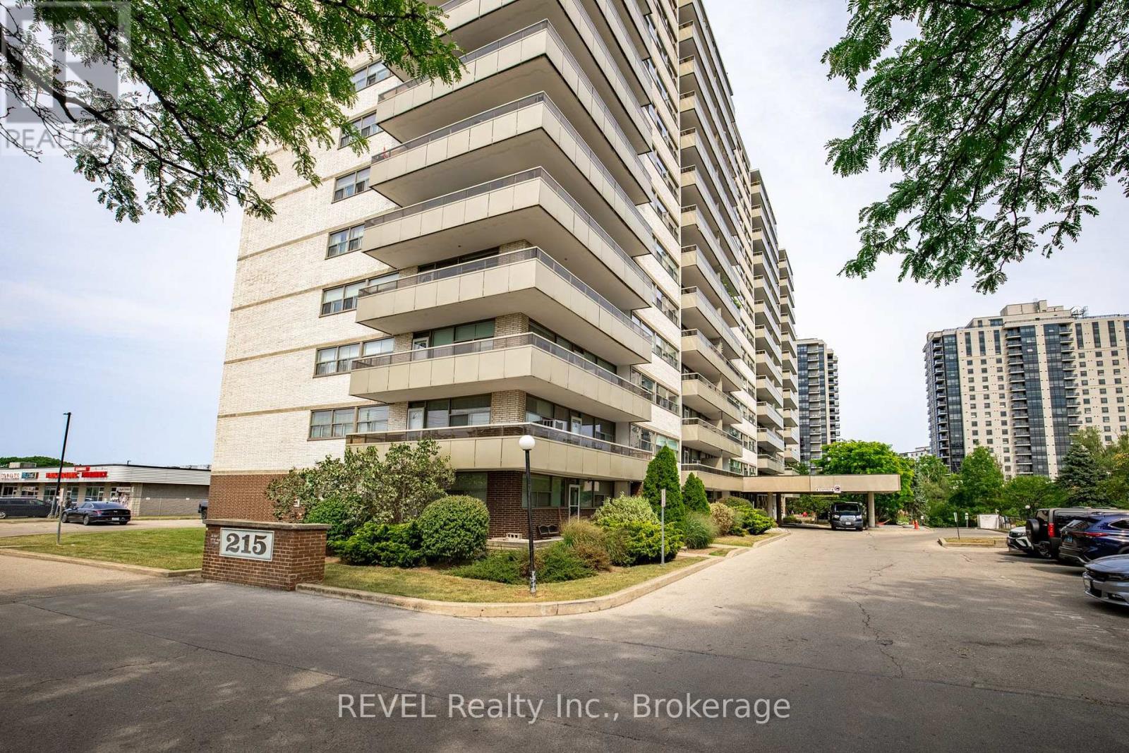 809 - 215 GLENRIDGE AVENUE Property Photo 1