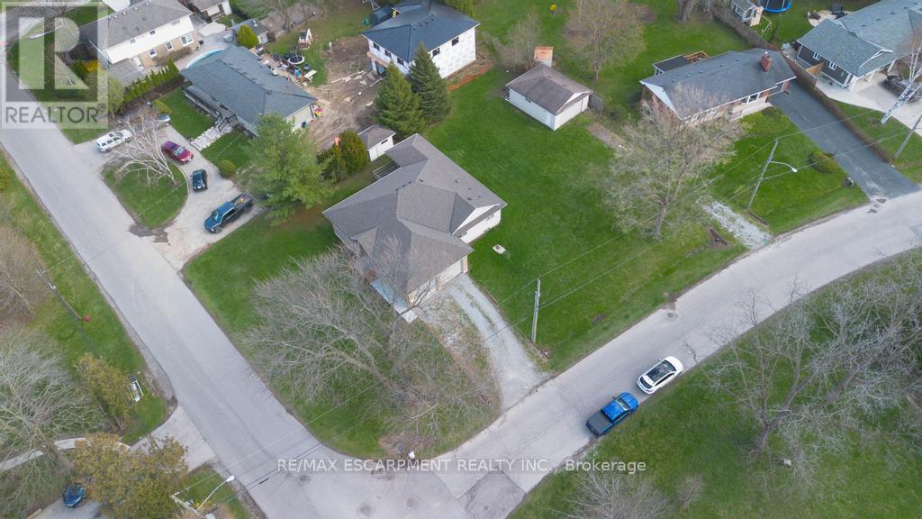 80 Lister Avenue Photo de la propriété 1