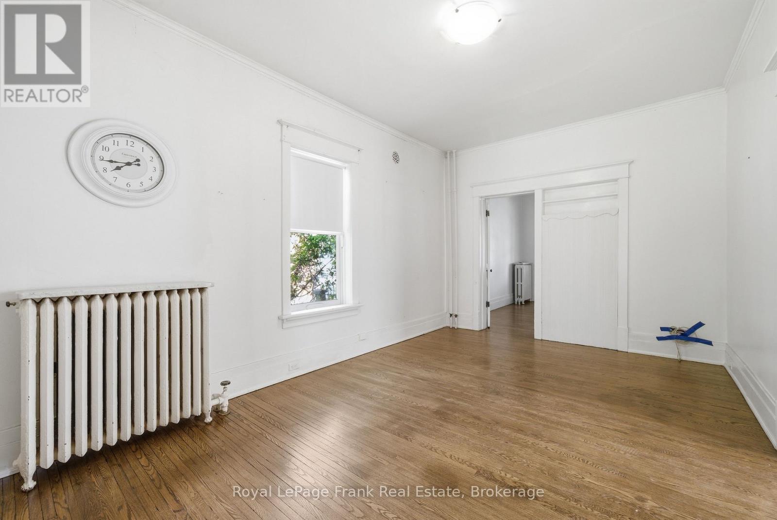 279 Kent Street W Property Photo 13