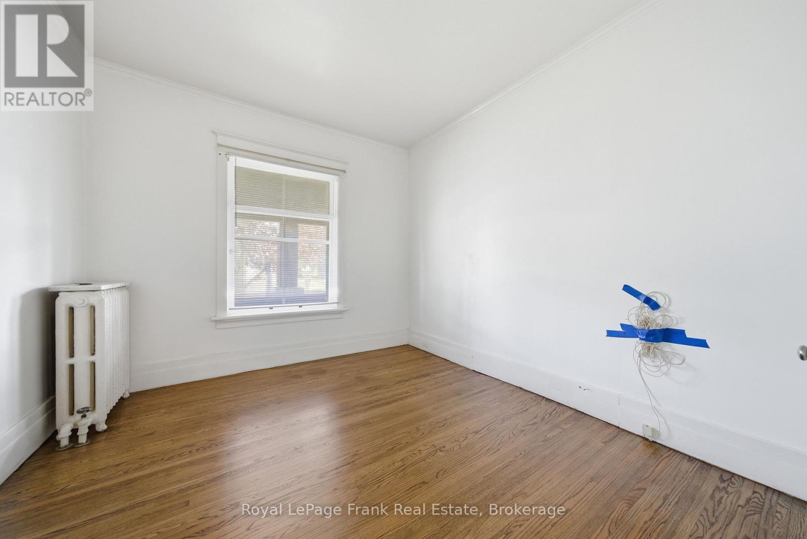 279 Kent Street W Property Photo 16