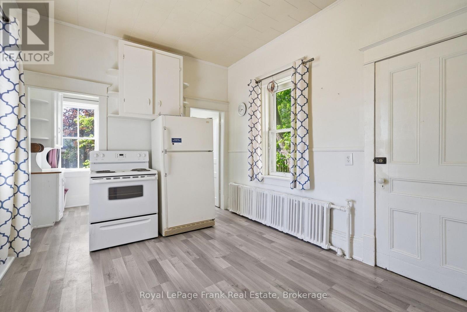 279 Kent Street W Property Photo 18