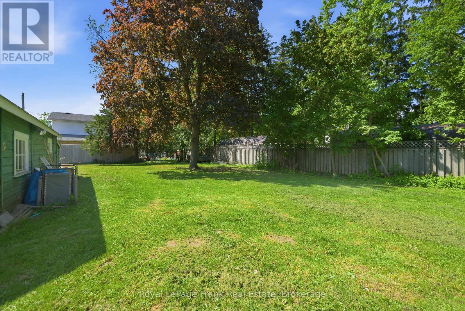 279 Kent Street W Property Photo 23