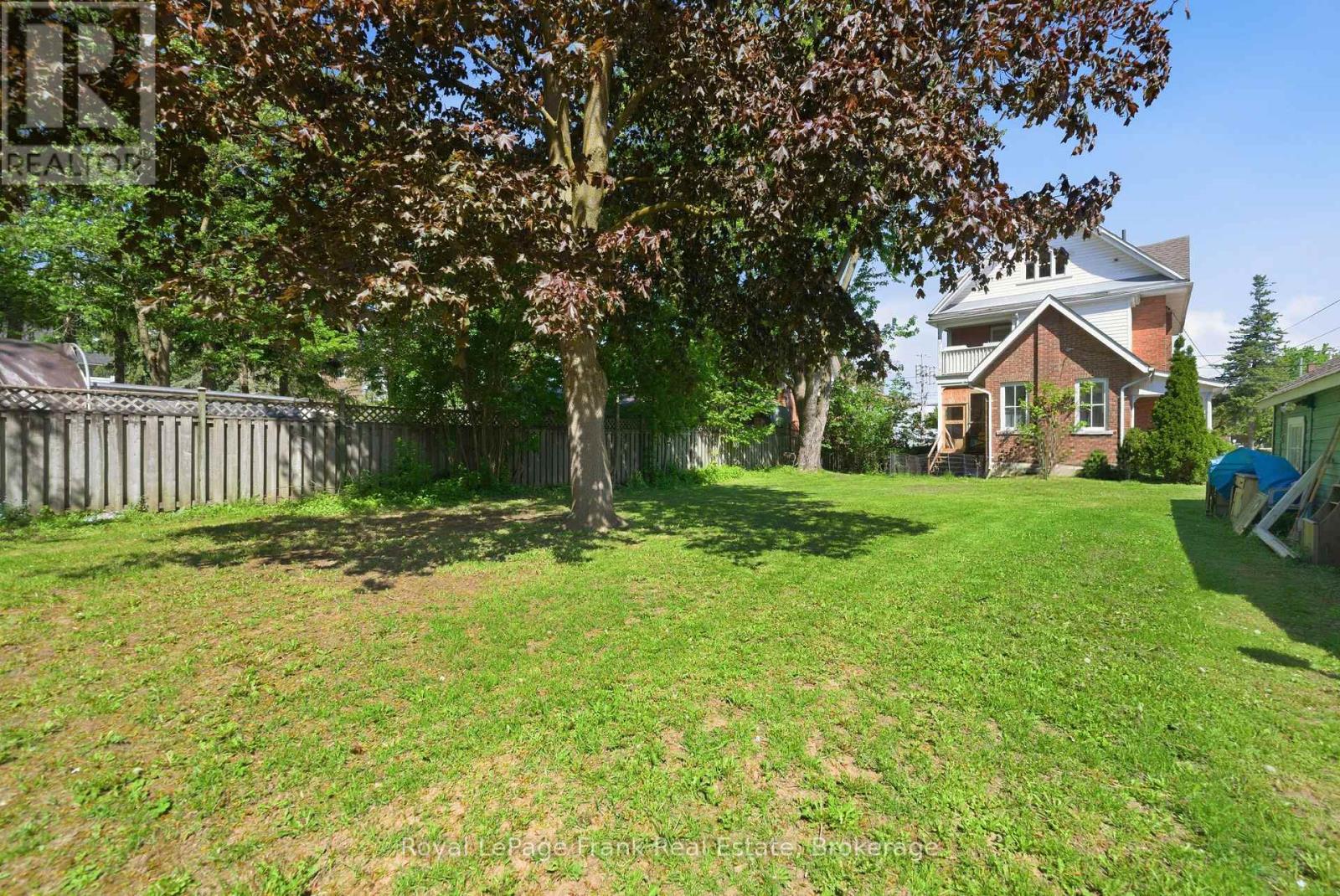 279 Kent Street W Property Photo 25