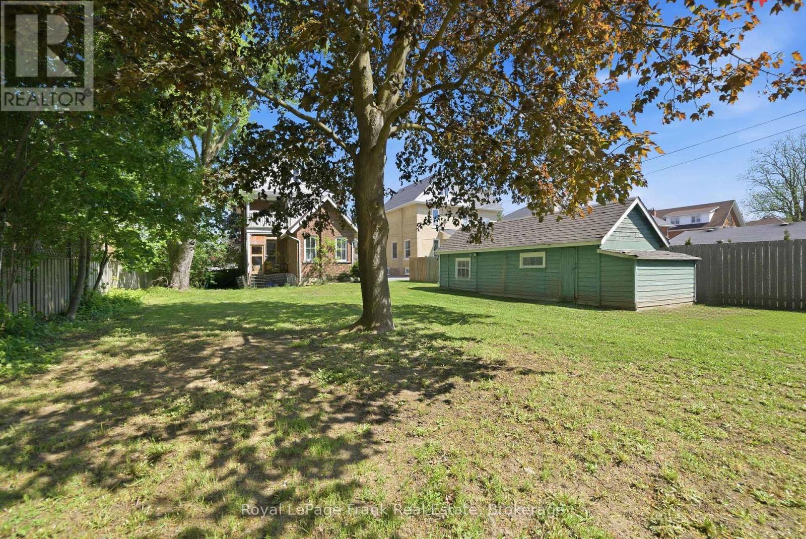 279 Kent Street W Property Photo 27