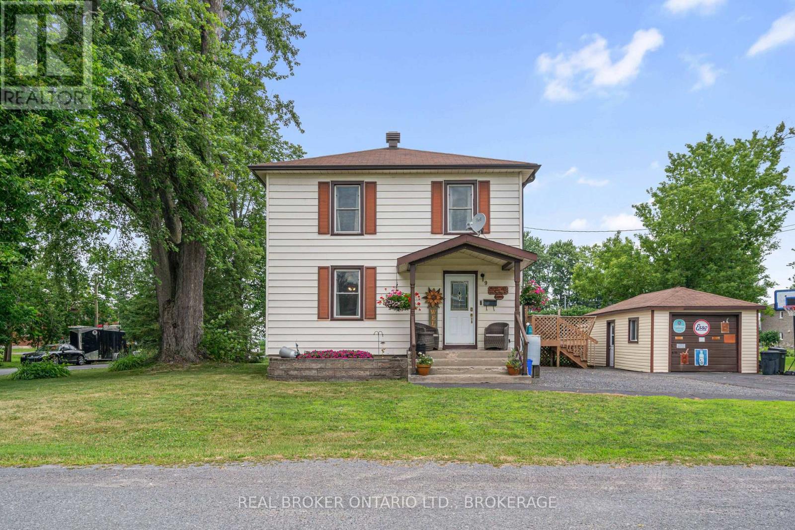 9 Spruce Street Property Photo 1