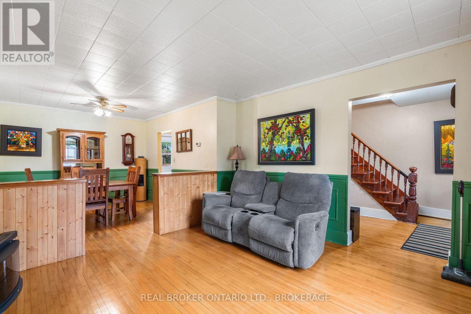 9 Spruce Street Property Photo 12