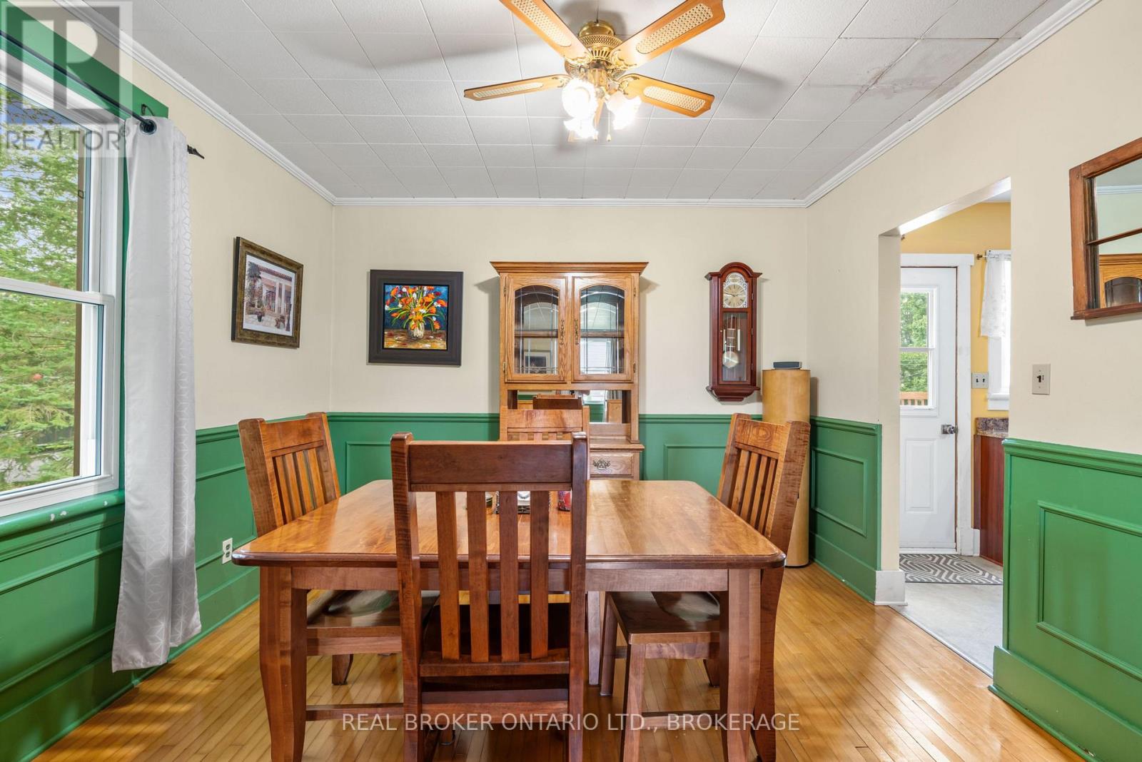 9 Spruce Street Property Photo 14