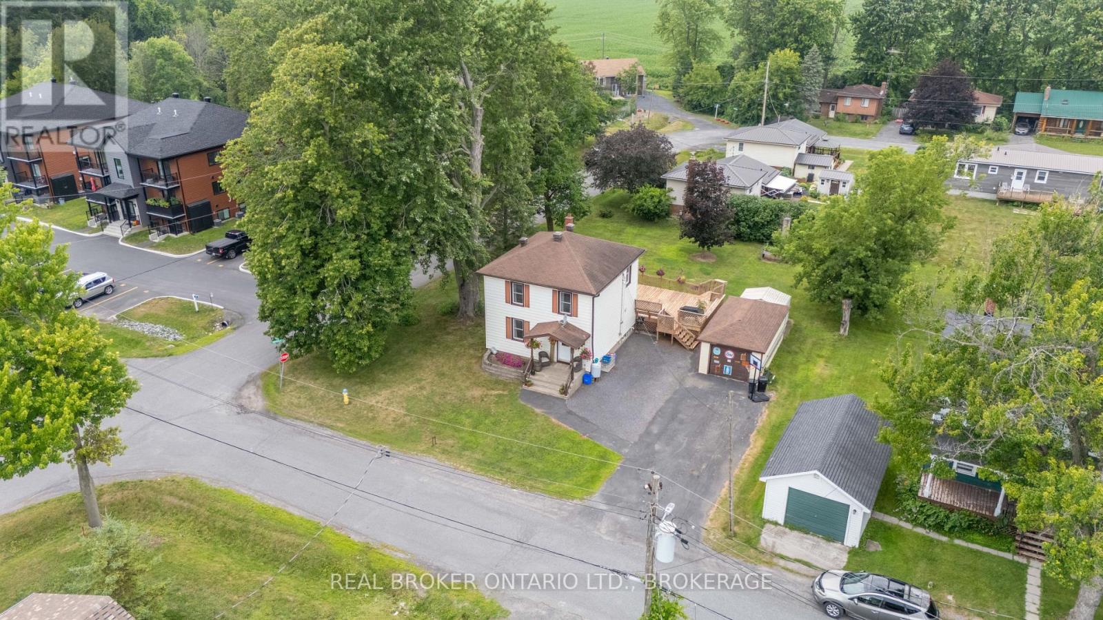 9 Spruce Street Property Photo 29