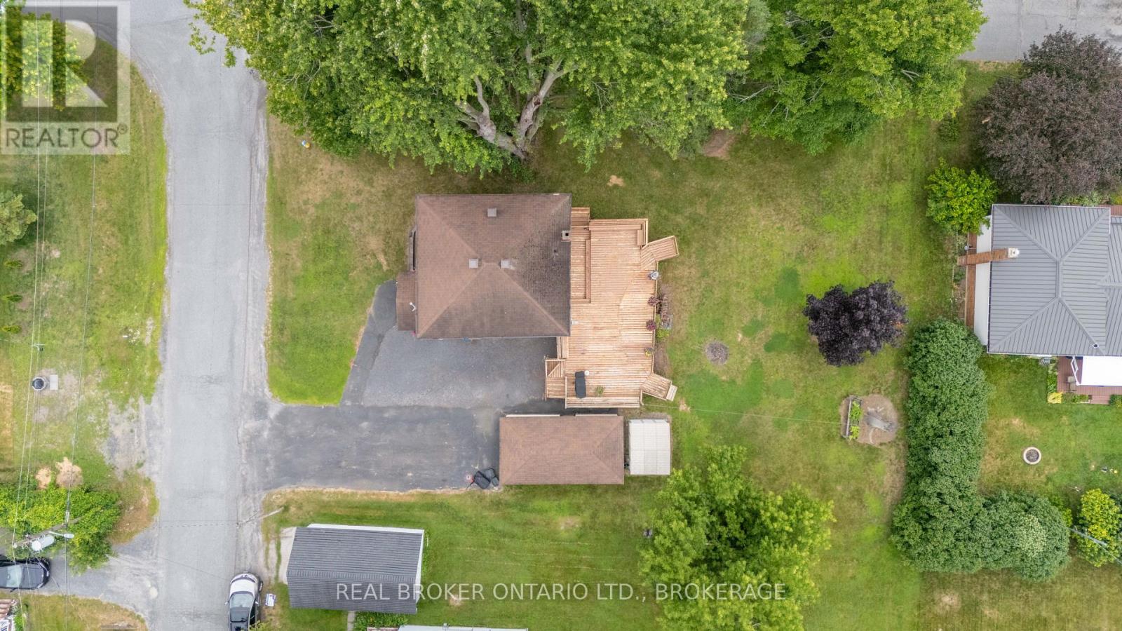 9 Spruce Street Property Photo 32