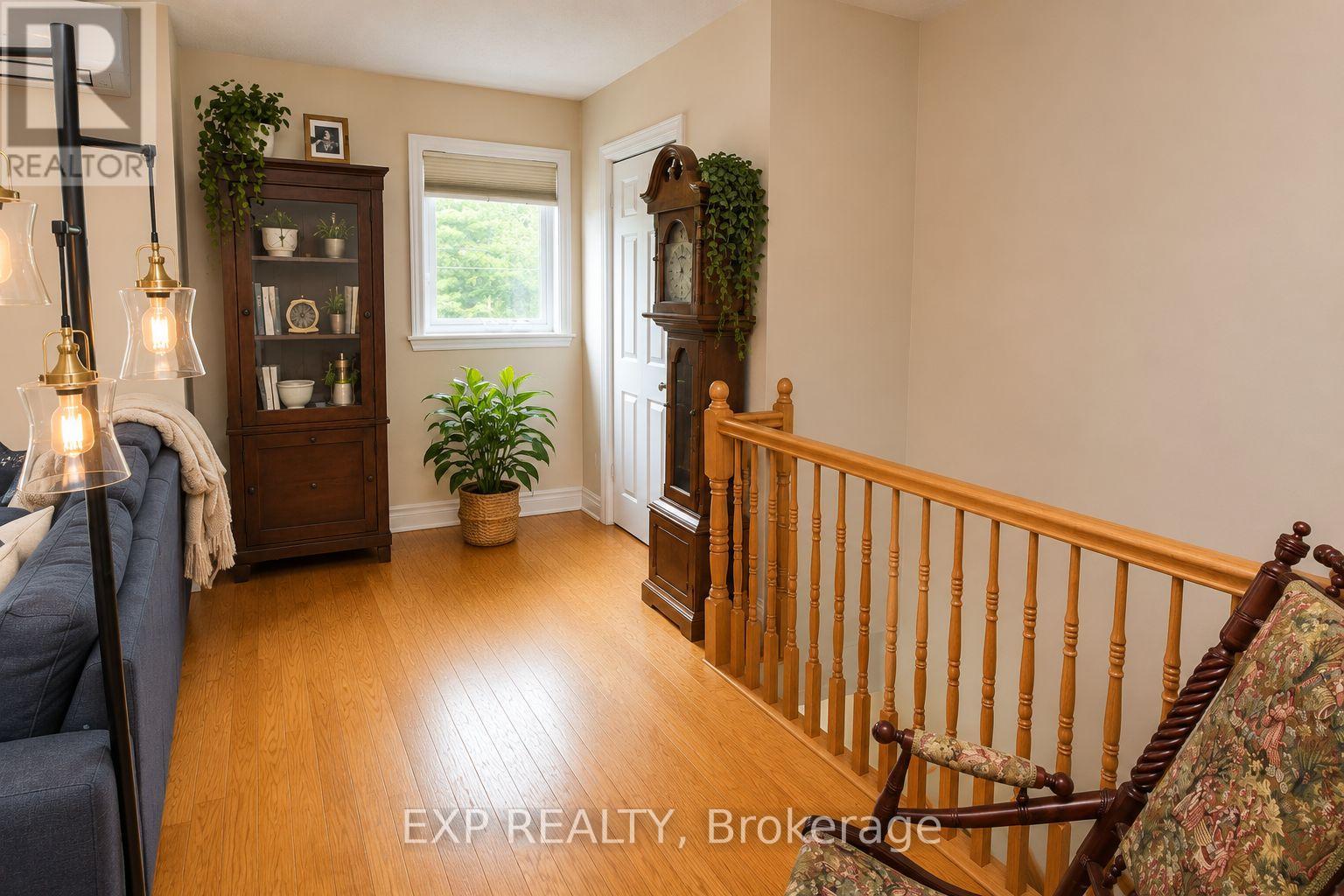 2 - 127 Third Street W Property Photo 3