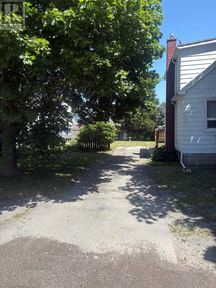 40 Oakwood Street Property Photo 1