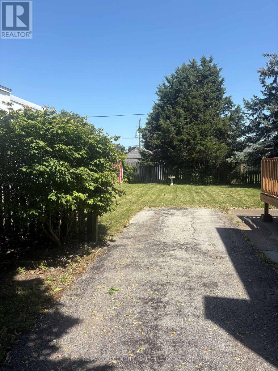 40 Oakwood Street Property Photo 2