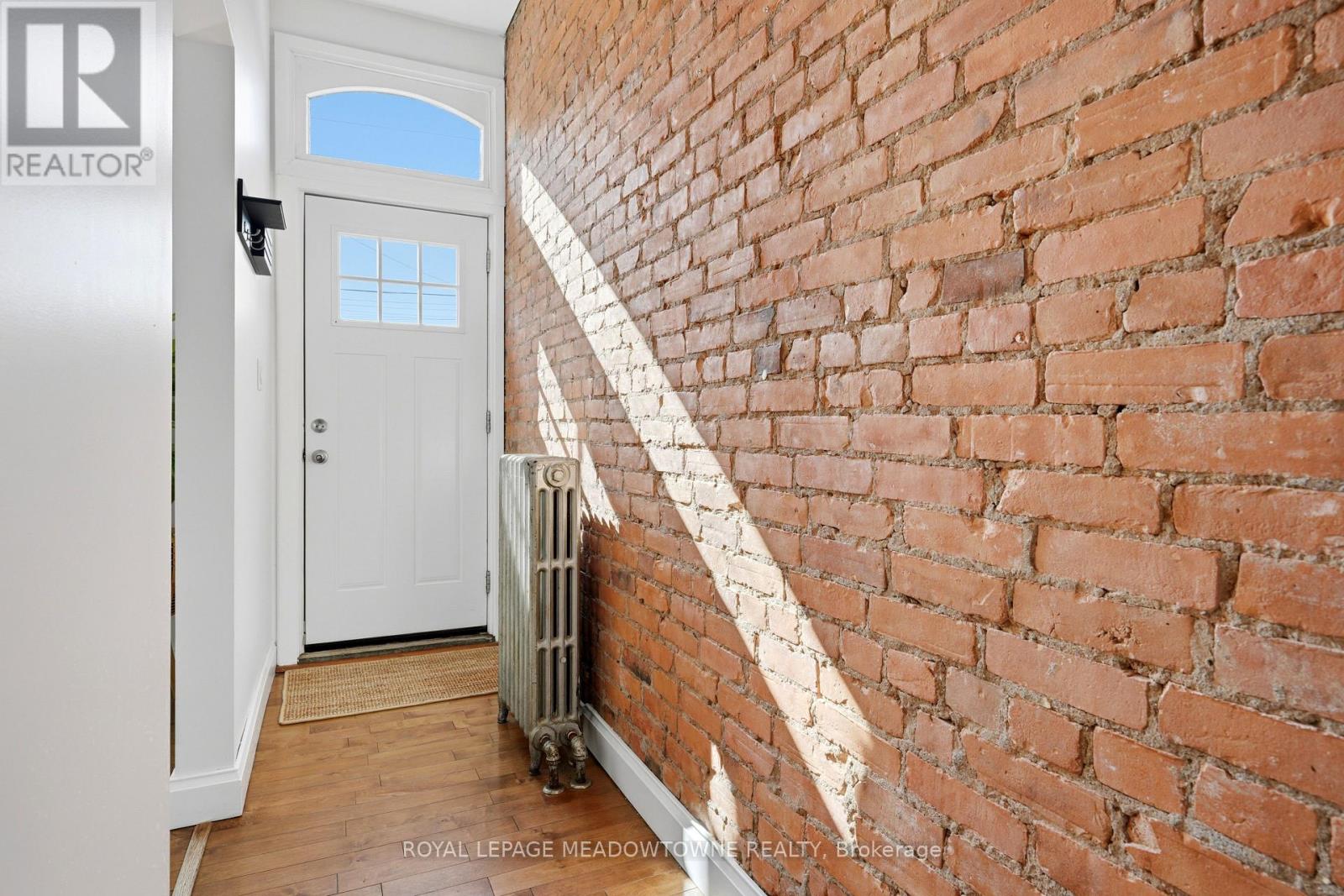 29 Railway Street Property Photo 4