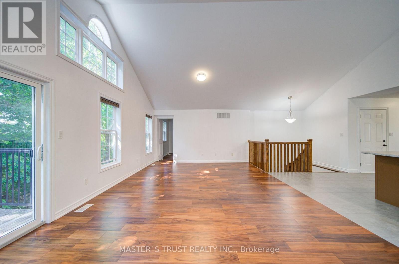 569 Grange Way Property Photo 8