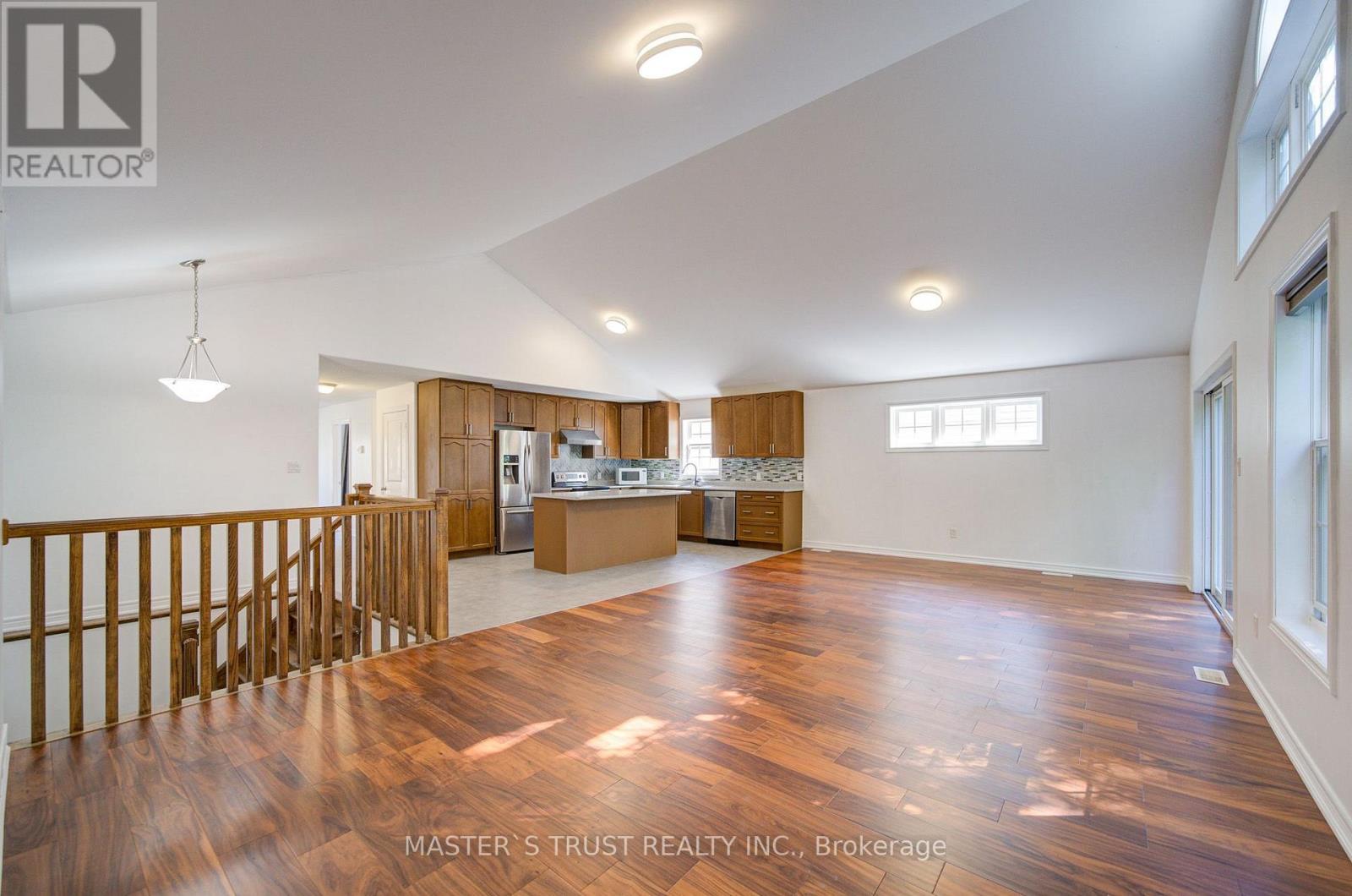 569 Grange Way Property Photo 10
