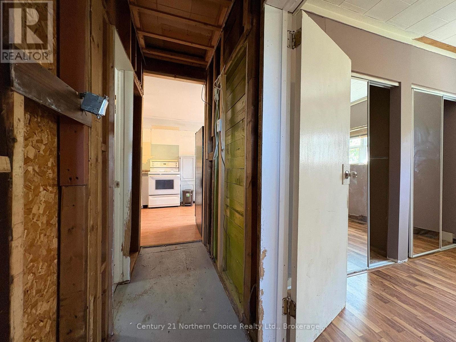 808 Portage Avenue Property Photo 9