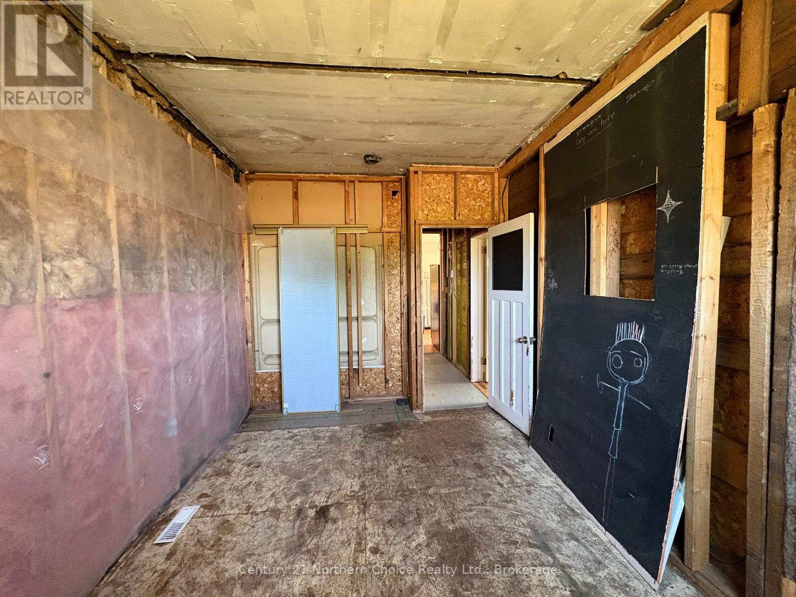 808 Portage Avenue Property Photo 11