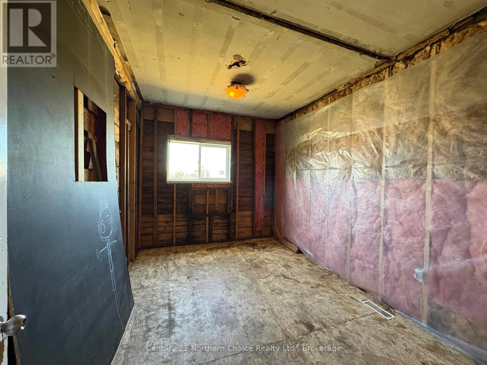 808 Portage Avenue Property Photo 12