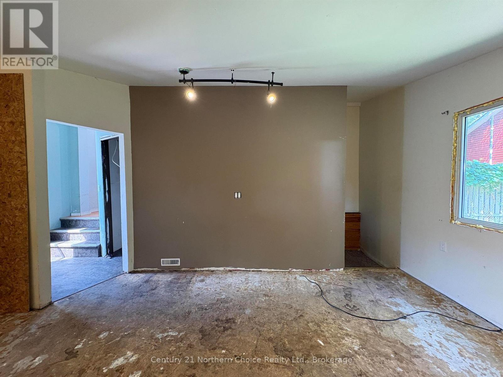 808 Portage Avenue Property Photo 17
