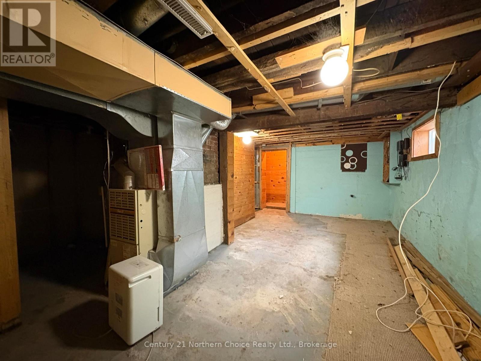 808 Portage Avenue Property Photo 27
