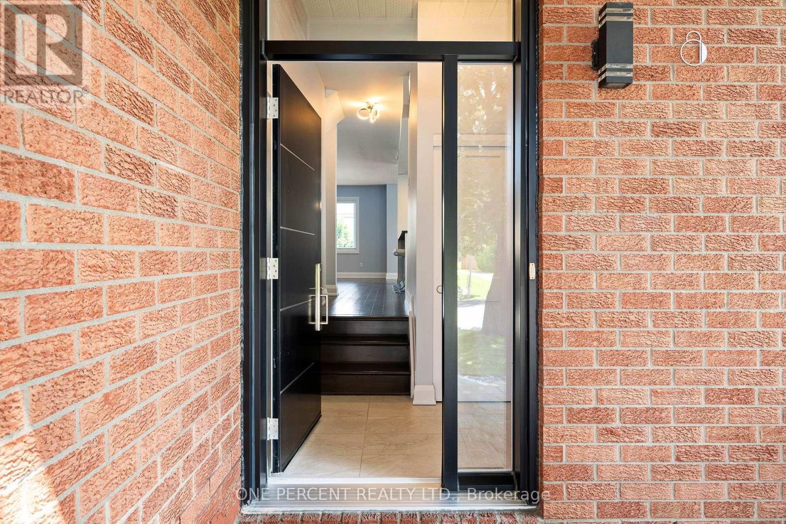 8 Rastila Crescent Property Photo 4