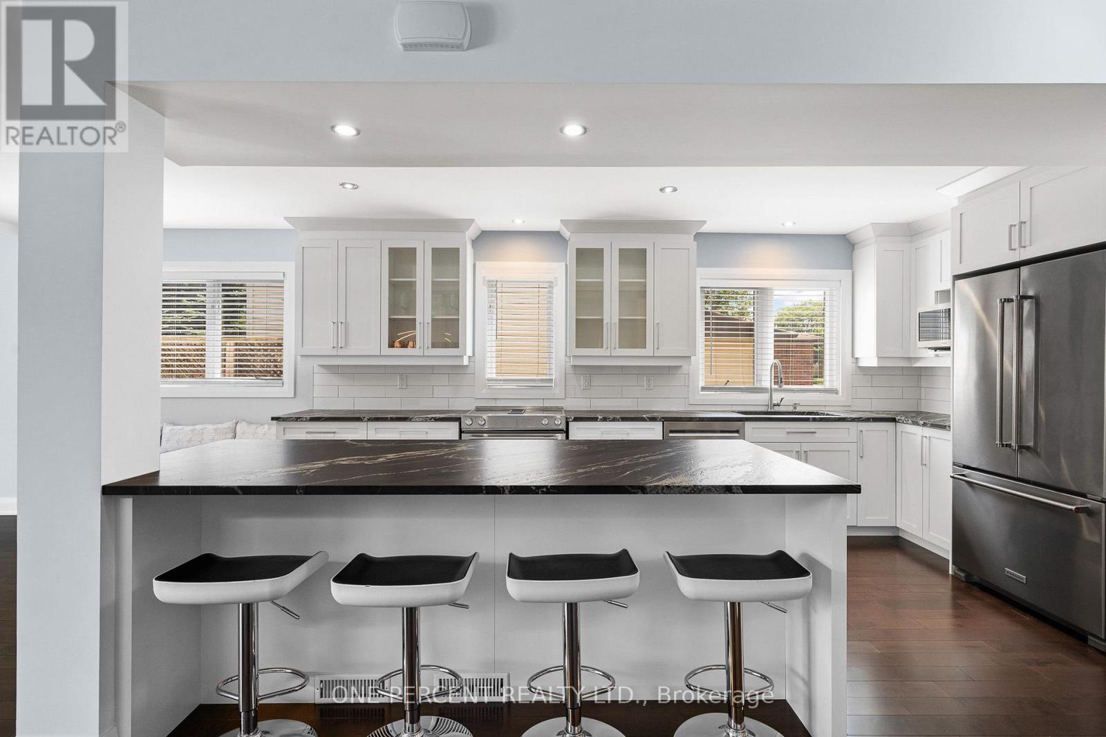 8 Rastila Crescent Property Photo 8