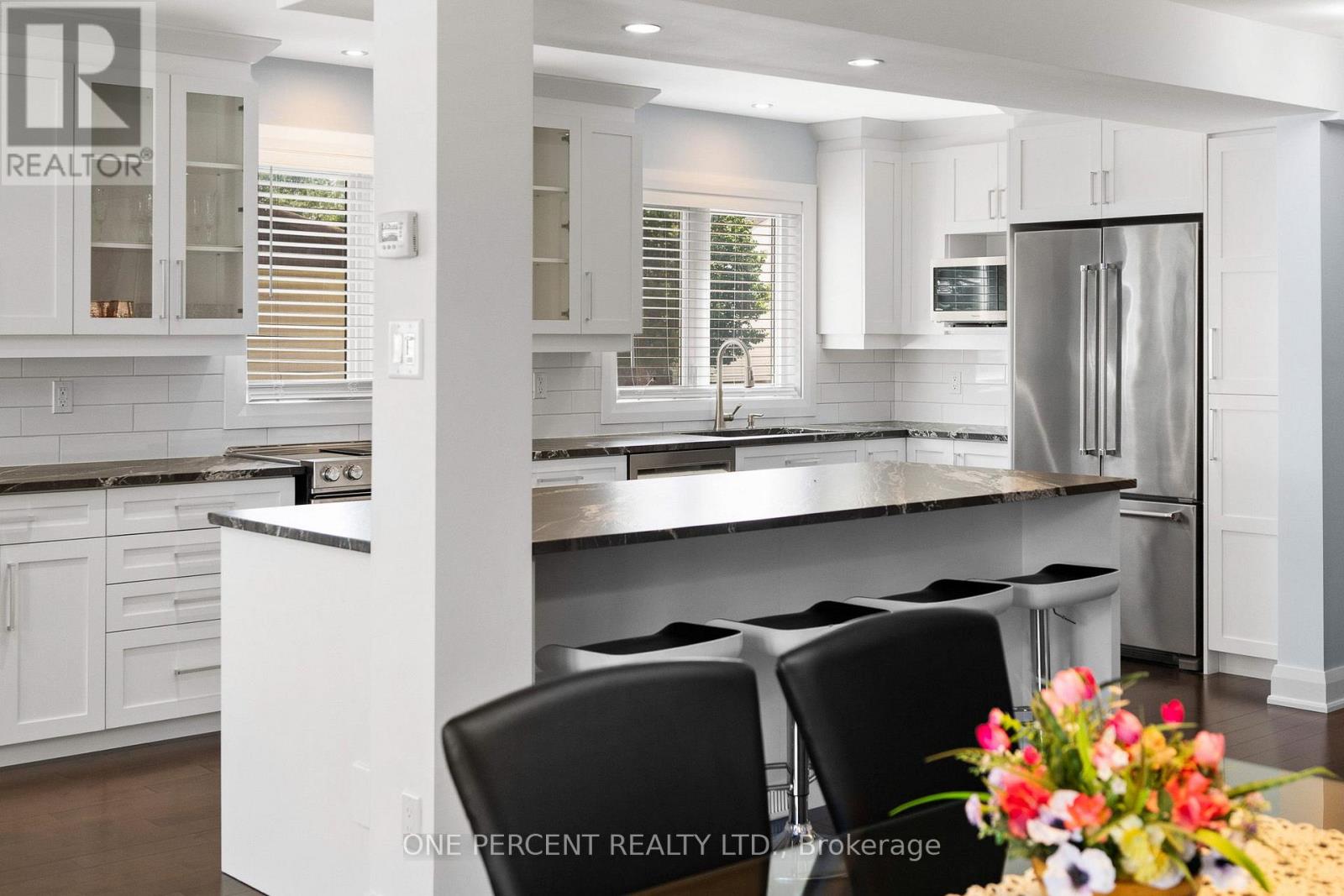 8 Rastila Crescent Property Photo 9