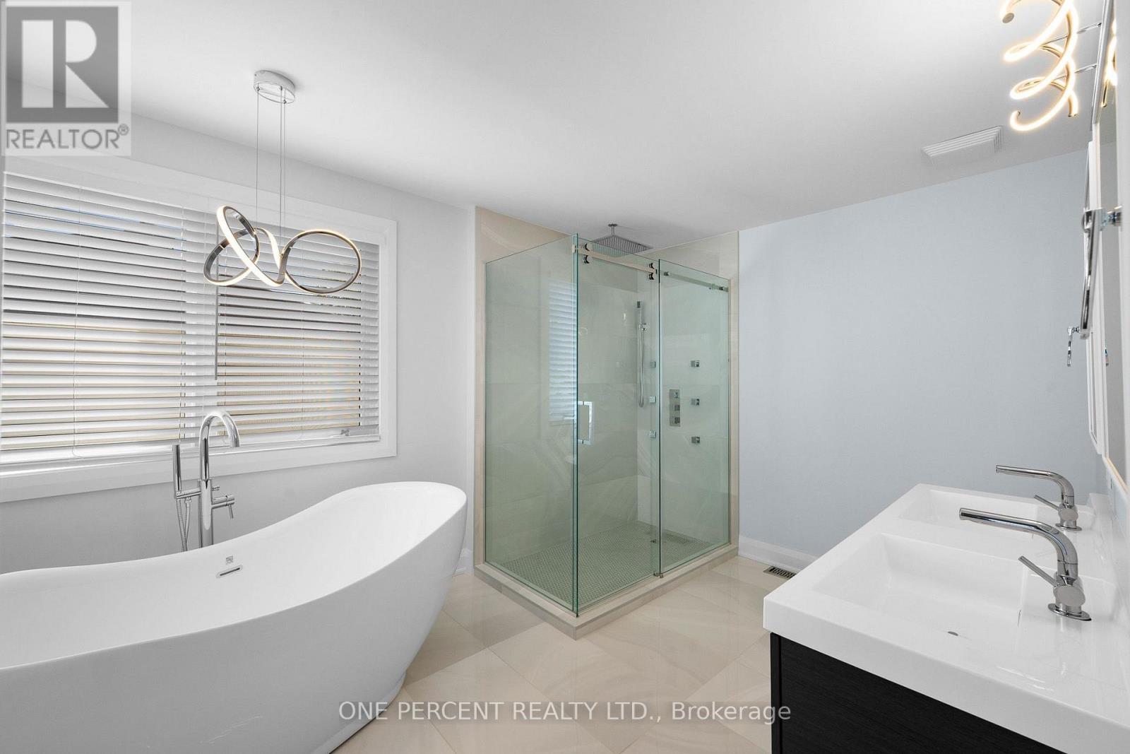 8 Rastila Crescent Property Photo 26