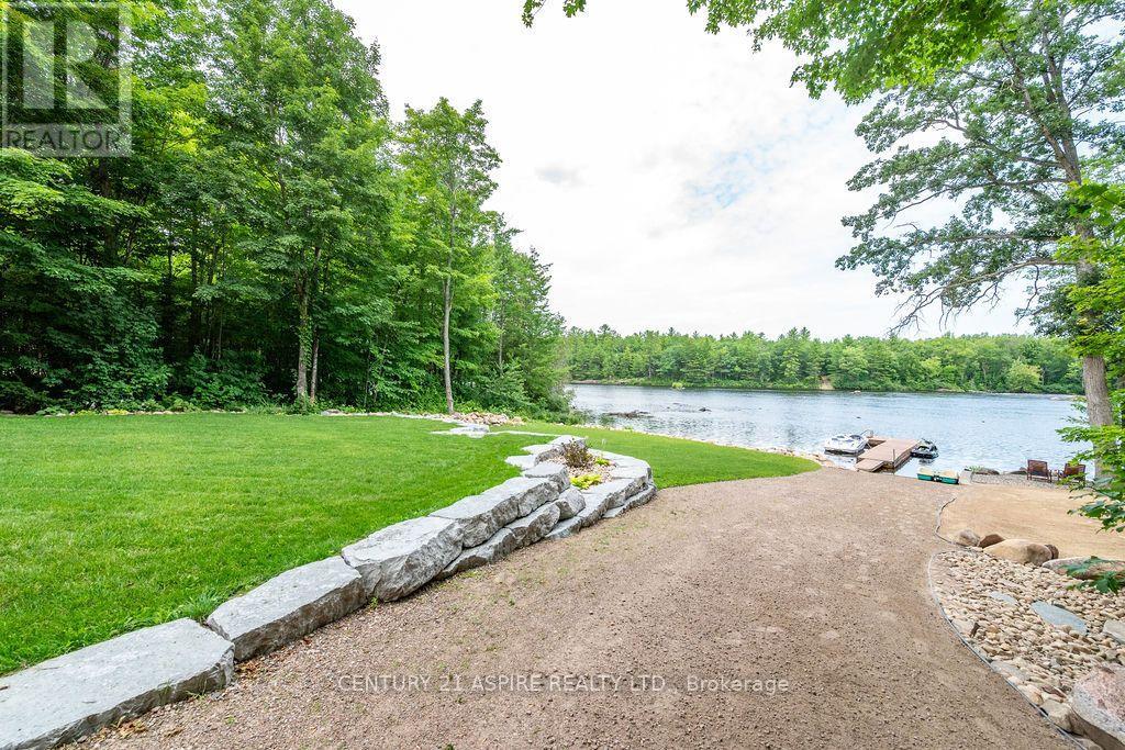 978 Rantz Road Property Photo 7