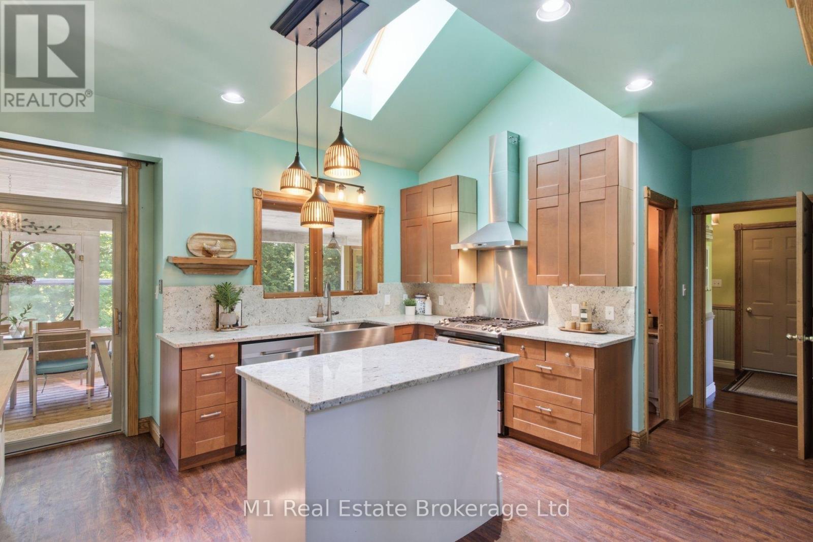 142631 35 Road Property Photo 6
