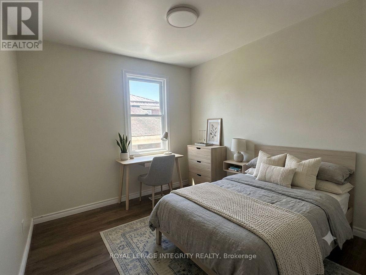 607 12th Street E Property Photo 10