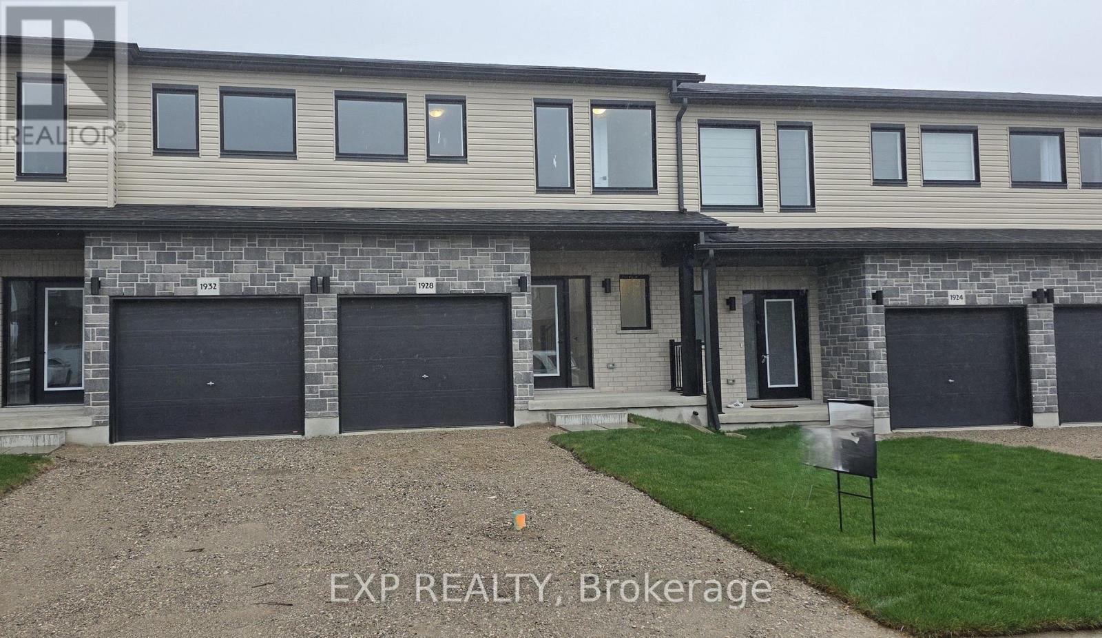 1928 DUNKIRK AVENUE Property Photo 1