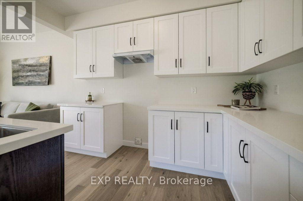1928 Dunkirk Avenue Property Photo 5