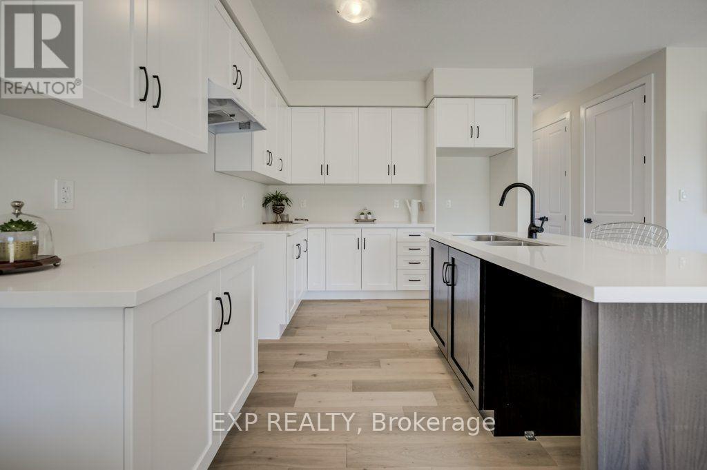 1928 Dunkirk Avenue Property Photo 8