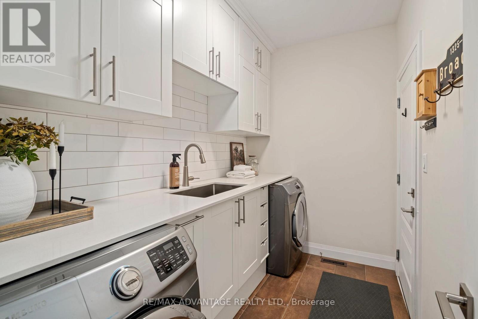773 Hickorystick Key Property Photo 9