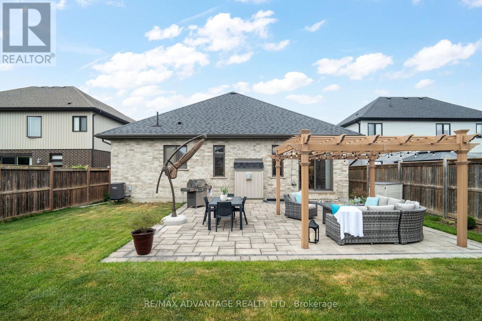 773 Hickorystick Key Property Photo 42