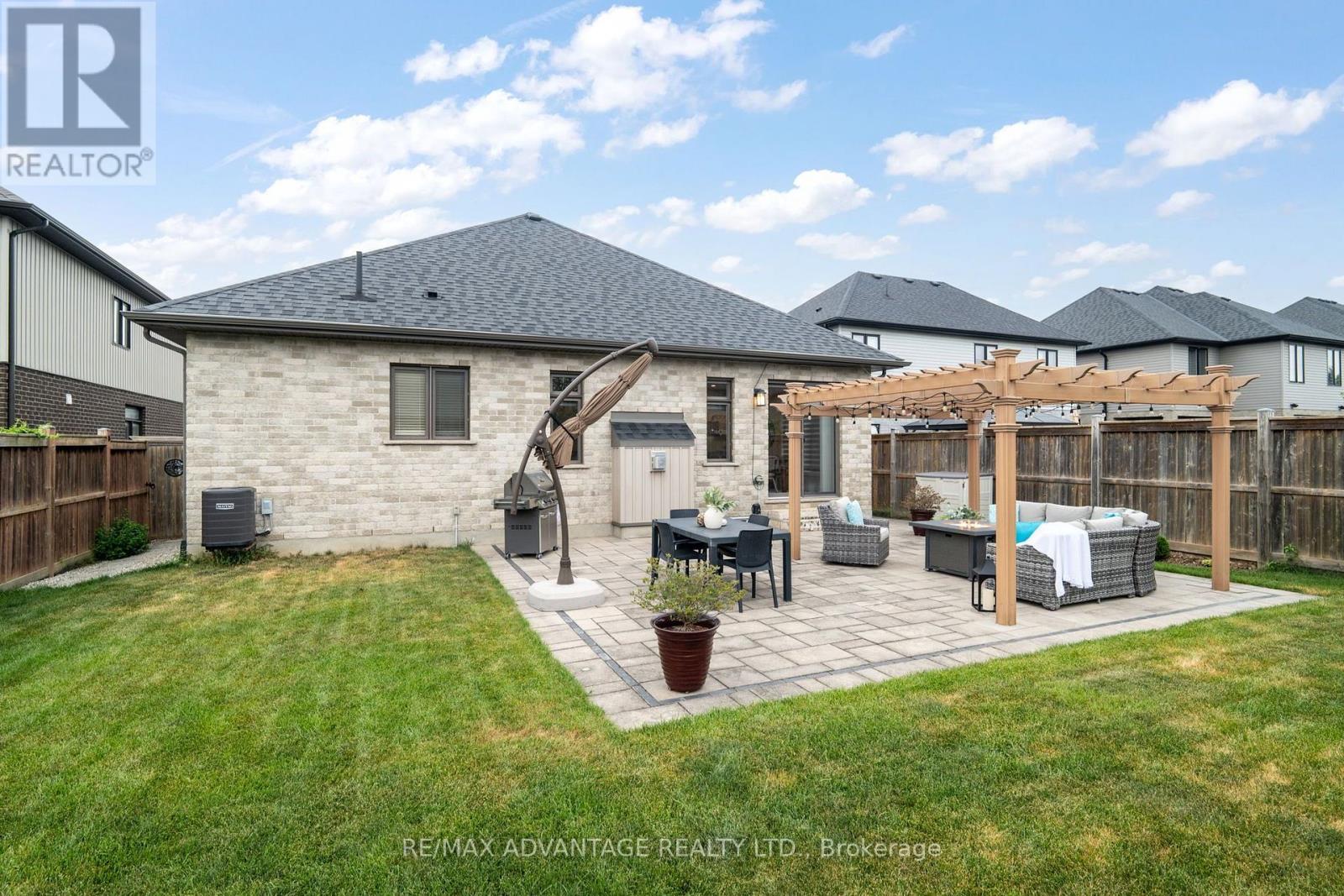 773 Hickorystick Key Property Photo 43