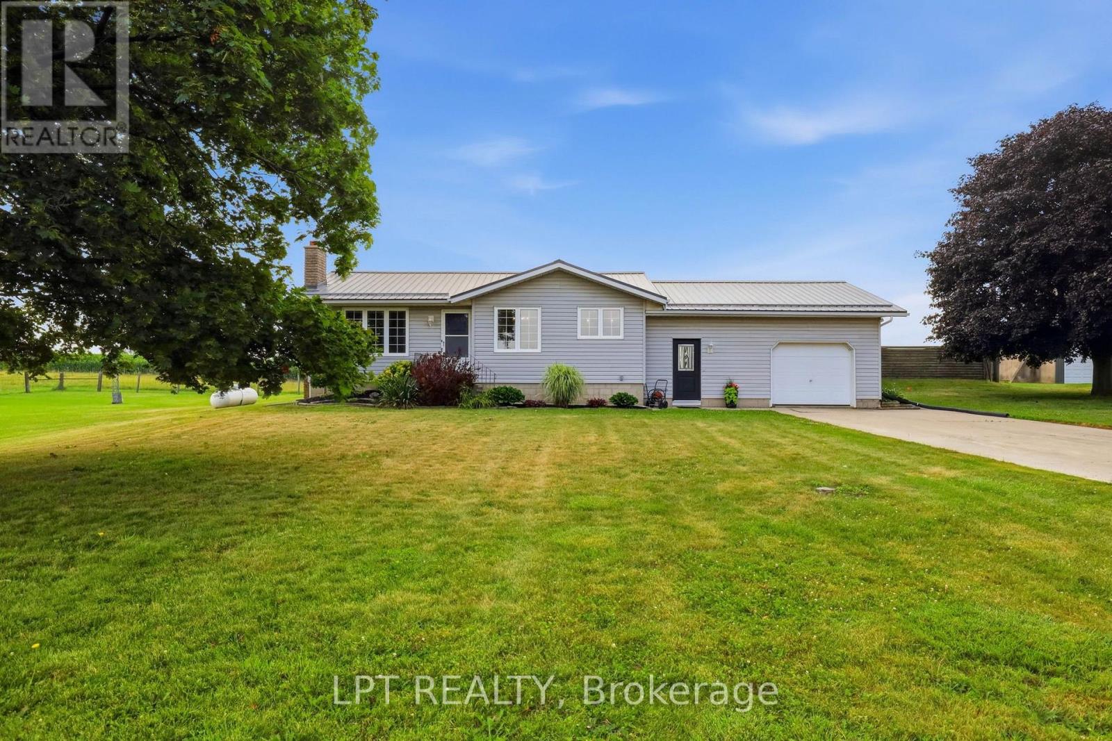 22095 Mc Dougall Line Property Photo 1