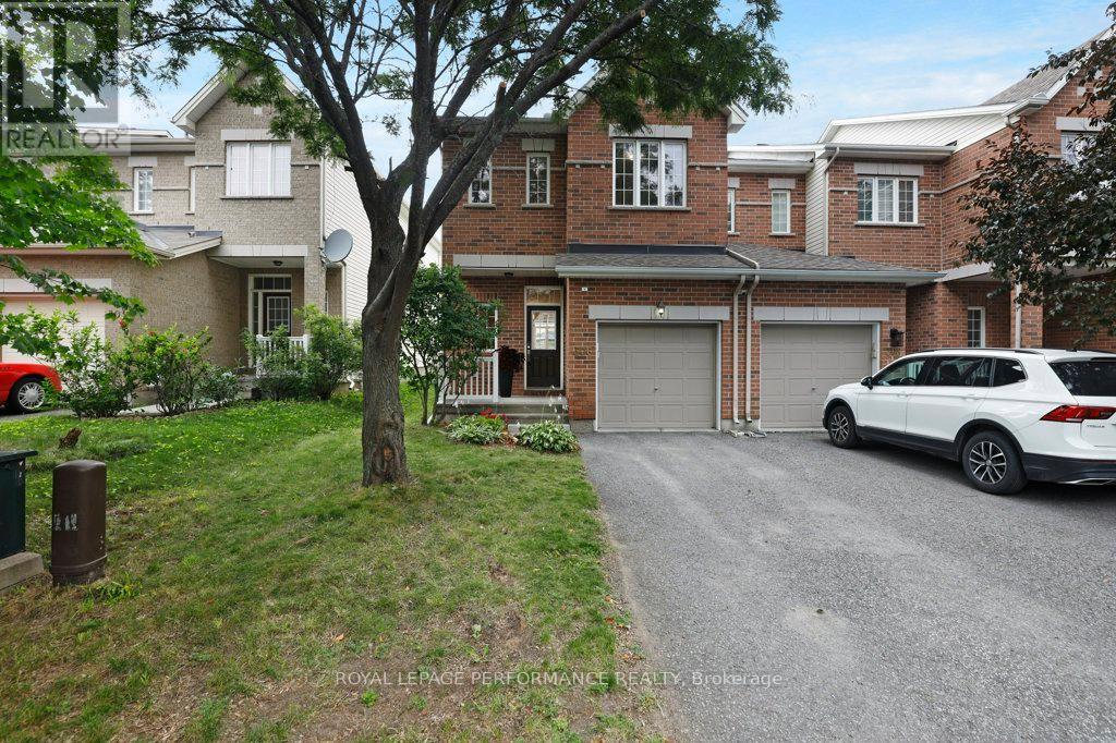 306 Waymark Crescent Property Photo 1