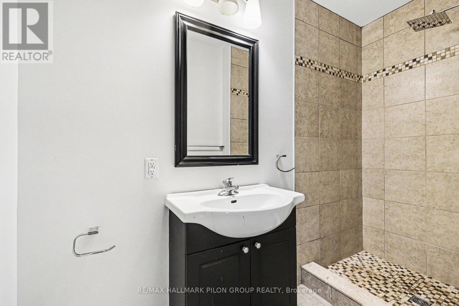 528 Guy Street Property Photo 12